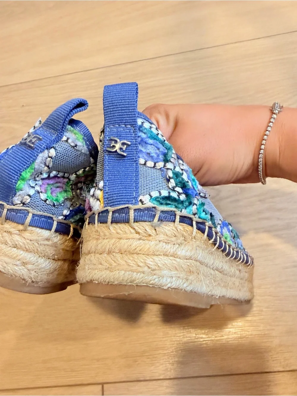 EUC Anthropologie Sam Edelman Blue Multicolor Sequin Carrin Espadrilles 7.5